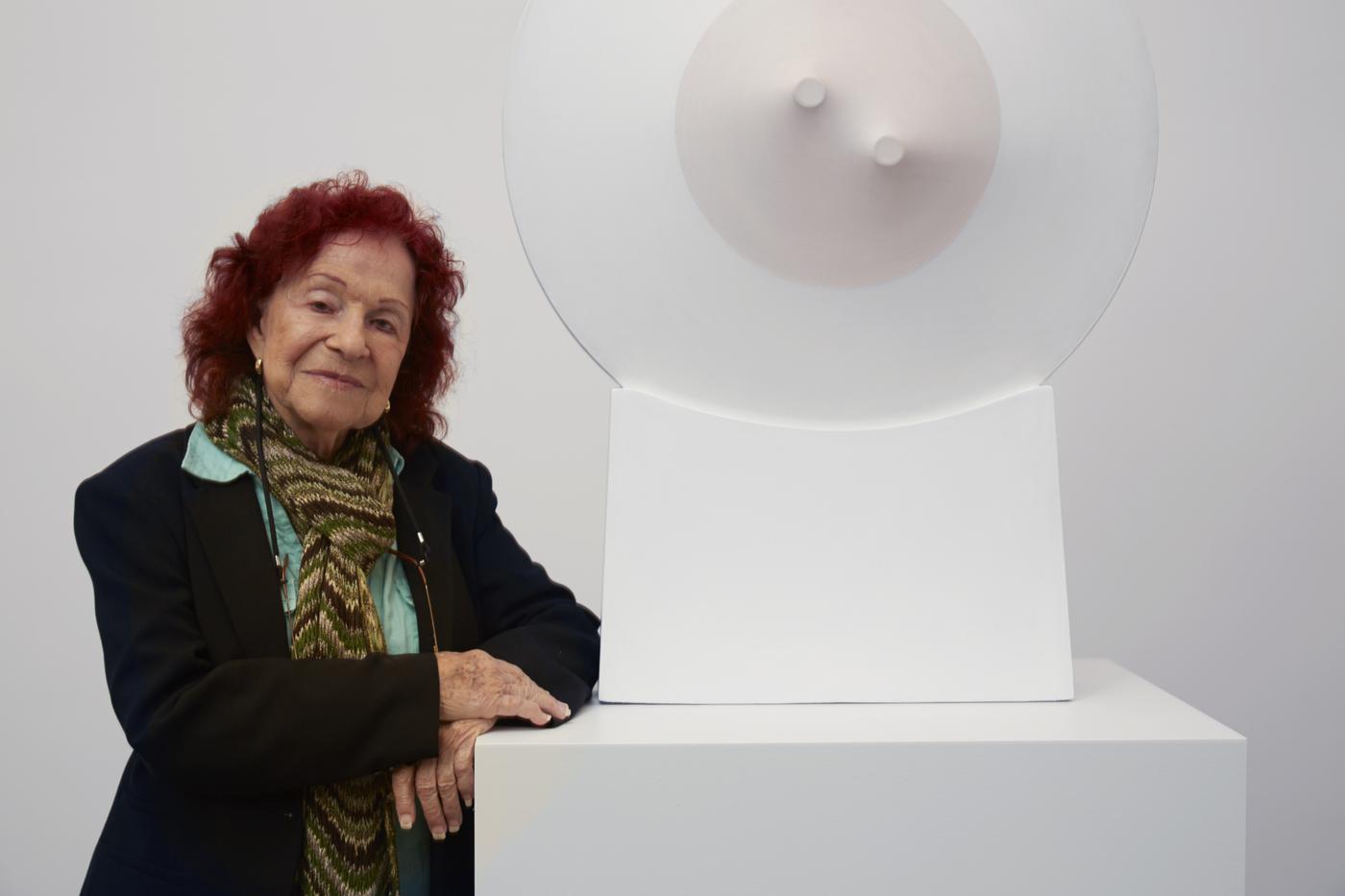 Zilia Sánchez, 100 ans d'abstraction féministe