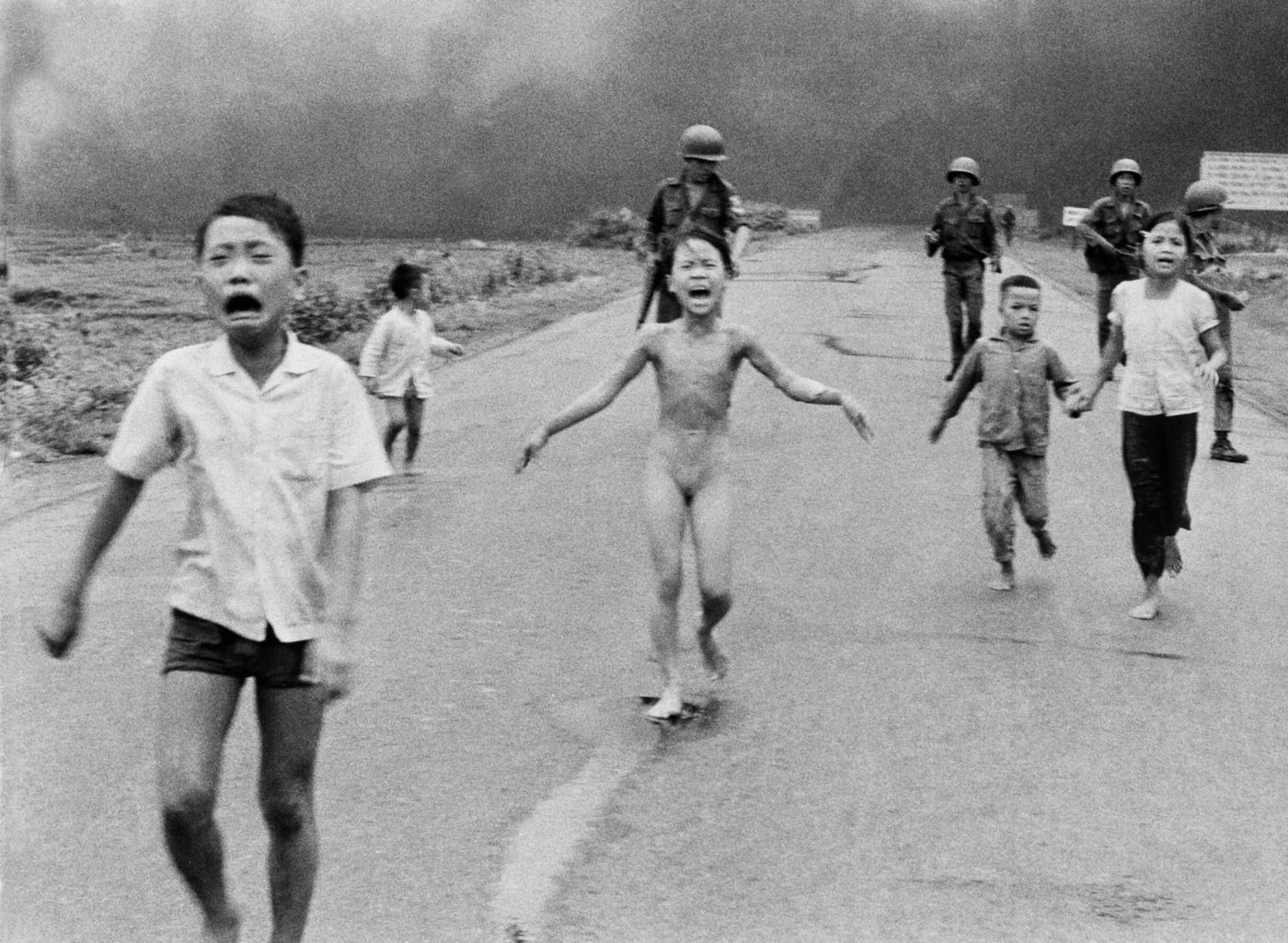 Photographie : l’auteur de la « petite fille au napalm » remis en cause