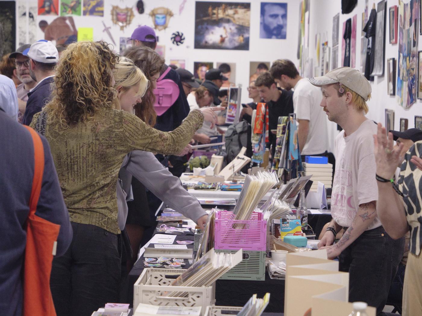 La Paris Ass Book Fair assoit son ancrage institutionnel