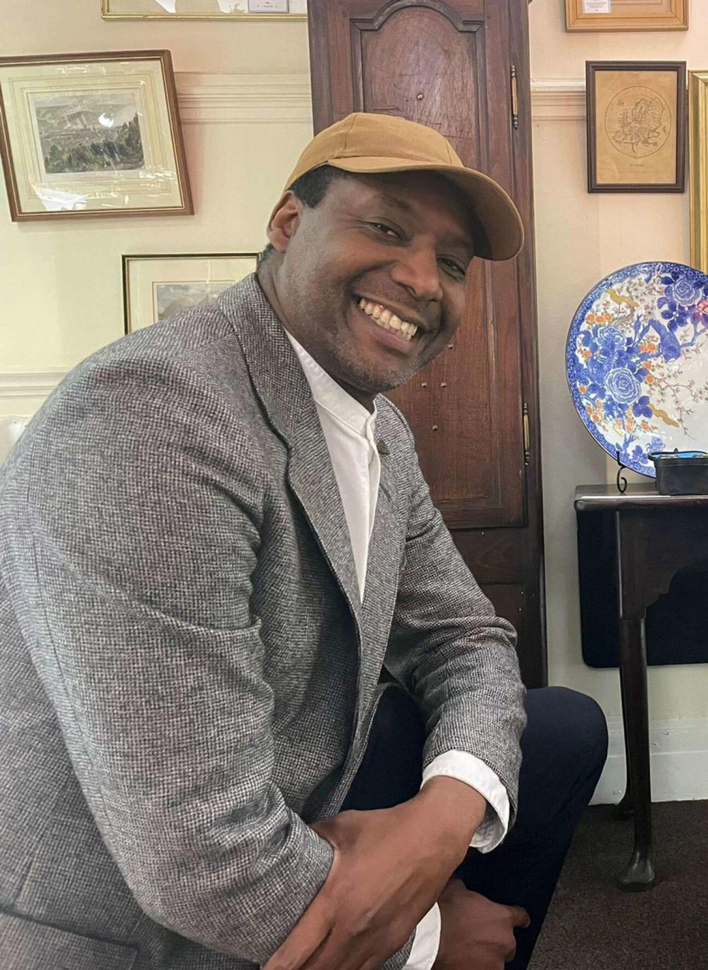 Le galeriste londonien Oghenochuko Ojiri incarcéré pour des ventes à Nazem Ahmad, financier présumé du Hezbollah