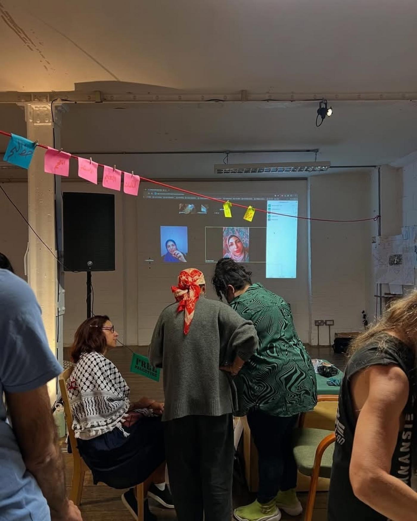 Des échanges par Zoom avec des artistes gazaouis lors de la biennale de Gaza à Ugly Duck en mai.