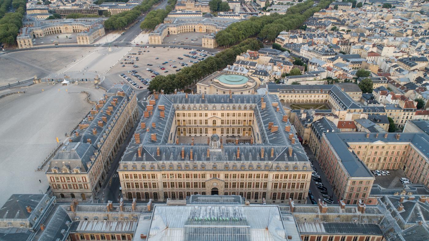 Le Grand Commun, où sont réunis les bureaux administratifs du château de Versailles.