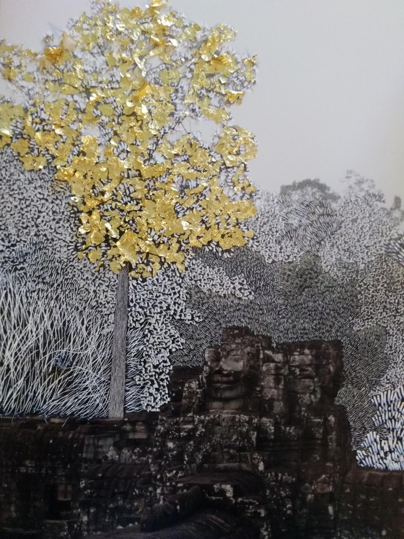 Raphaëlle Peria, Tetramelesnudiflora, 2018, grattage sur photographie rehaussée de feuilles d'or, 32x24 cm.