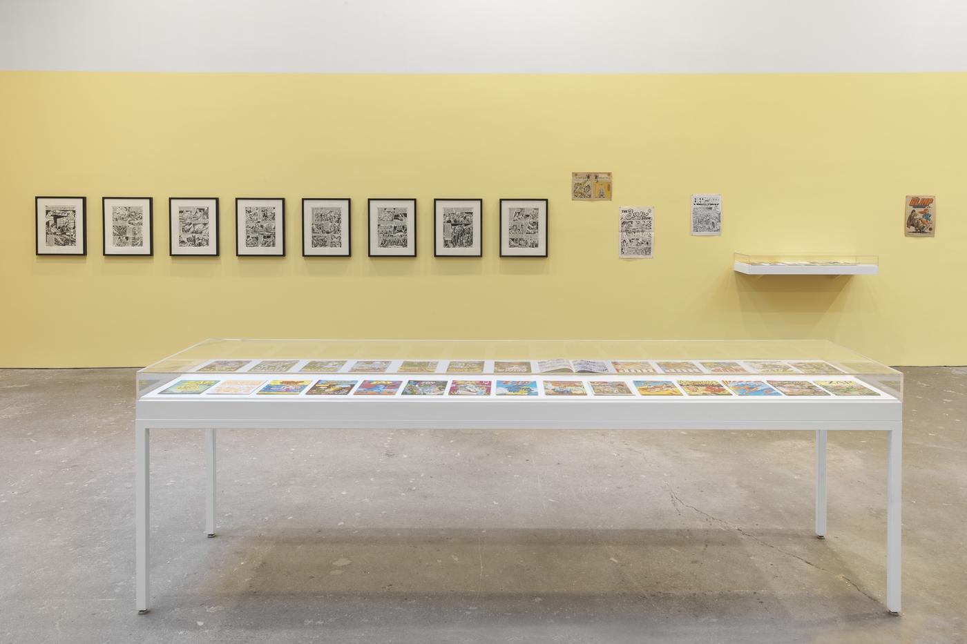 Vue de l'exposition "Drawing for Print: Mind Fucks, Kultur Klashes, Pulp Fiction &amp; Pulp Fact by the Illustrious R. Crumb", à la galerie David Zwirner, New York, 2019.