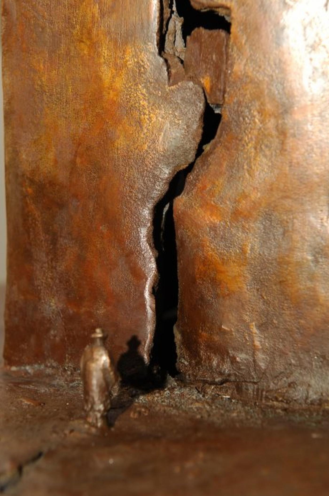 Marc Antoine Mathieu, S.E.N.S - La Faille, bronze, 30 x 36 x 36 cm. Tirage de 8 exemplaires numérotés et signés.