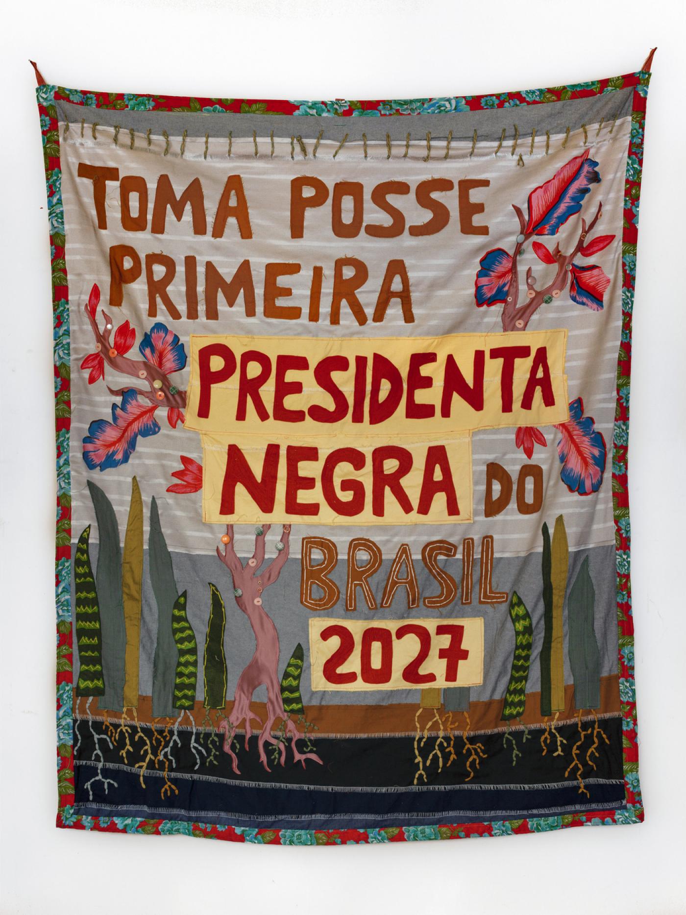 Randolpho Lamonier,
Sans titre, de la série "Profecias", 2018, couture et broderie sur tissu, 155 x 185 cm.