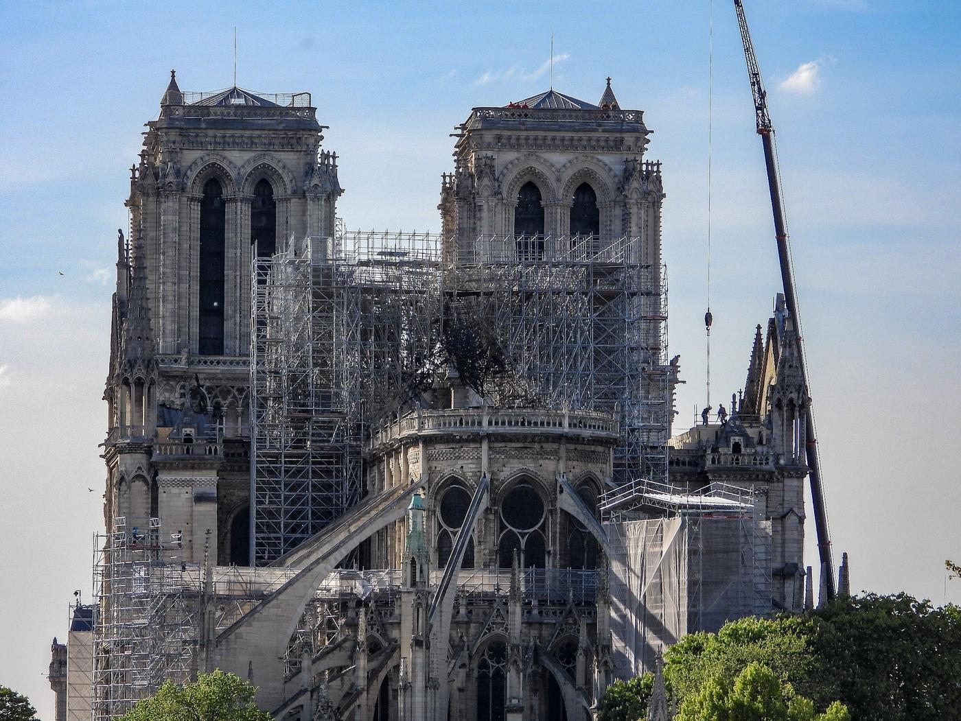 Notre-Dame : deux lois pour rien ?