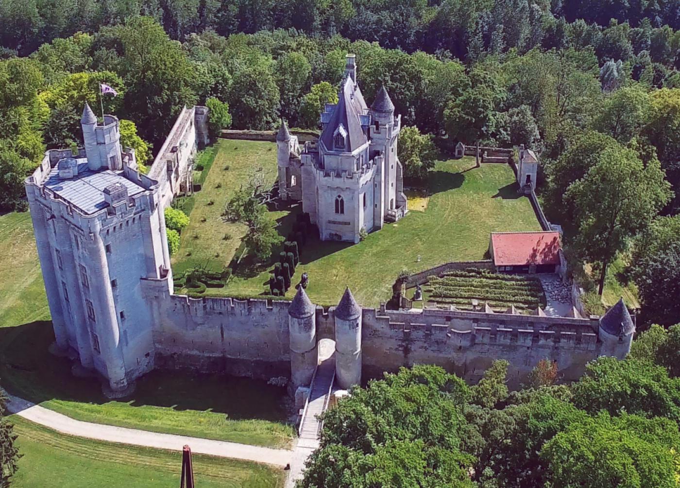 Renouveau au Donjon de Vez 