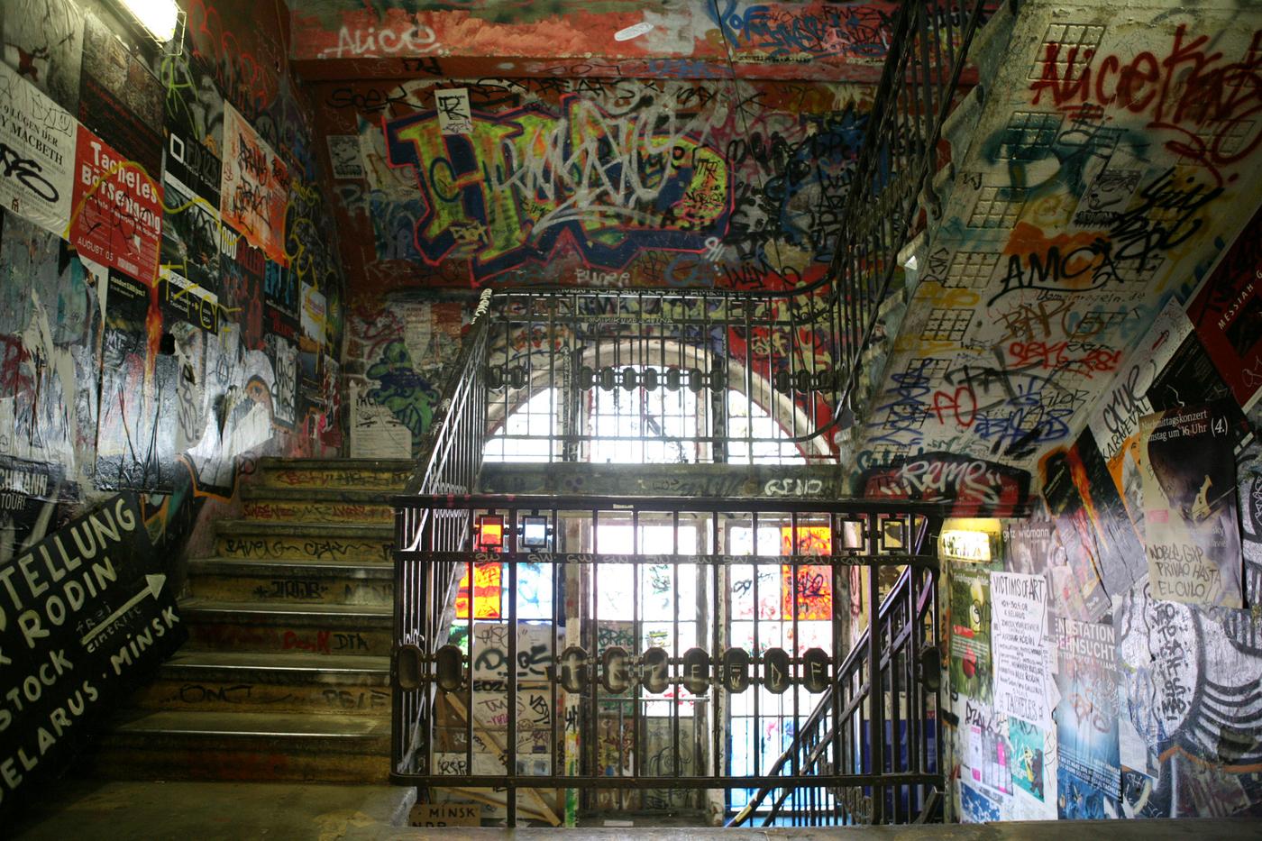 Vue intérieure du Kunsthaus Tacheles, Berlin.