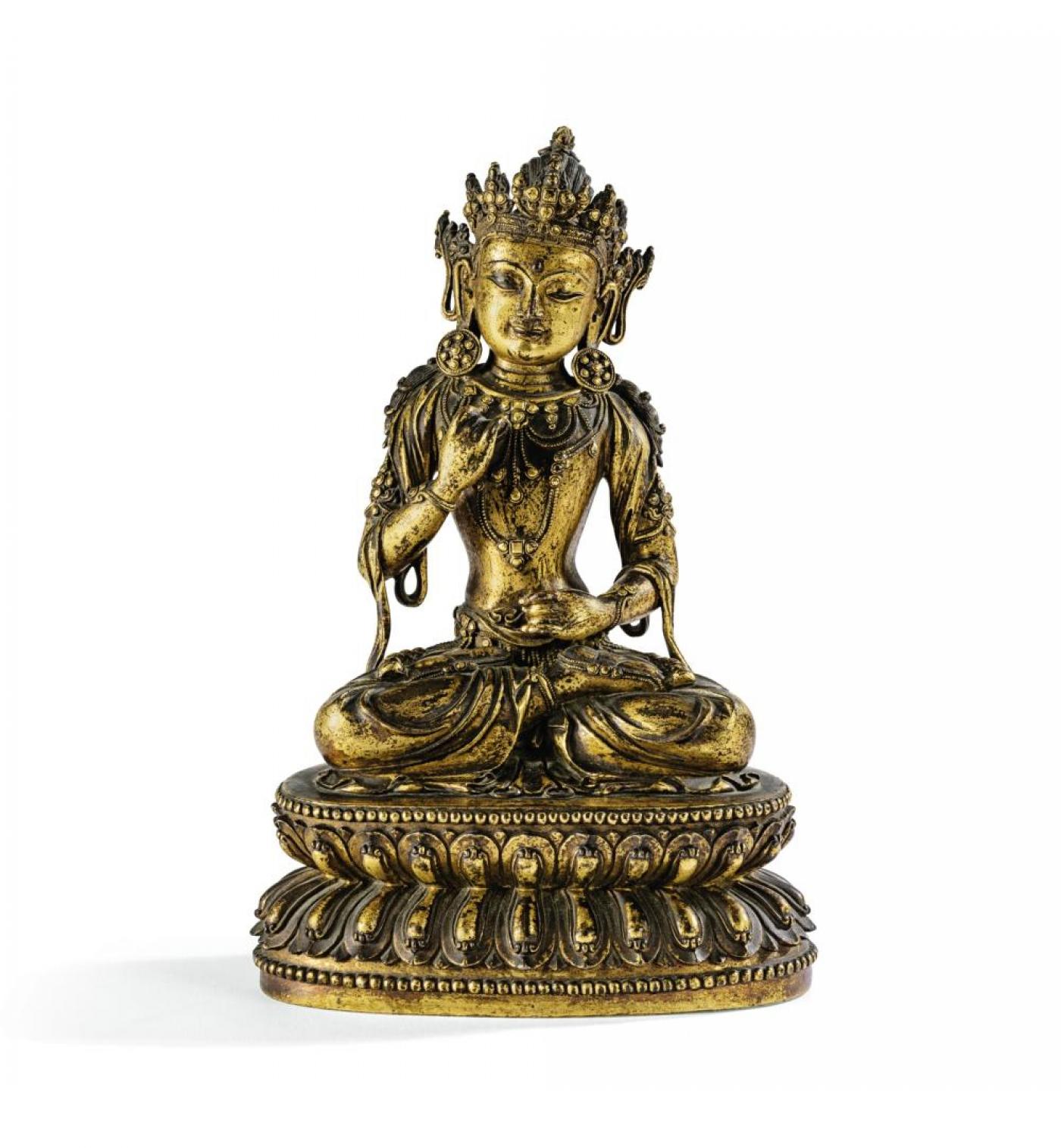 Importante statuette de Bodhisattva en bronze doré d'époque Yongle, vendue 492 500 € (frais inclus) par Sotheby's Paris.